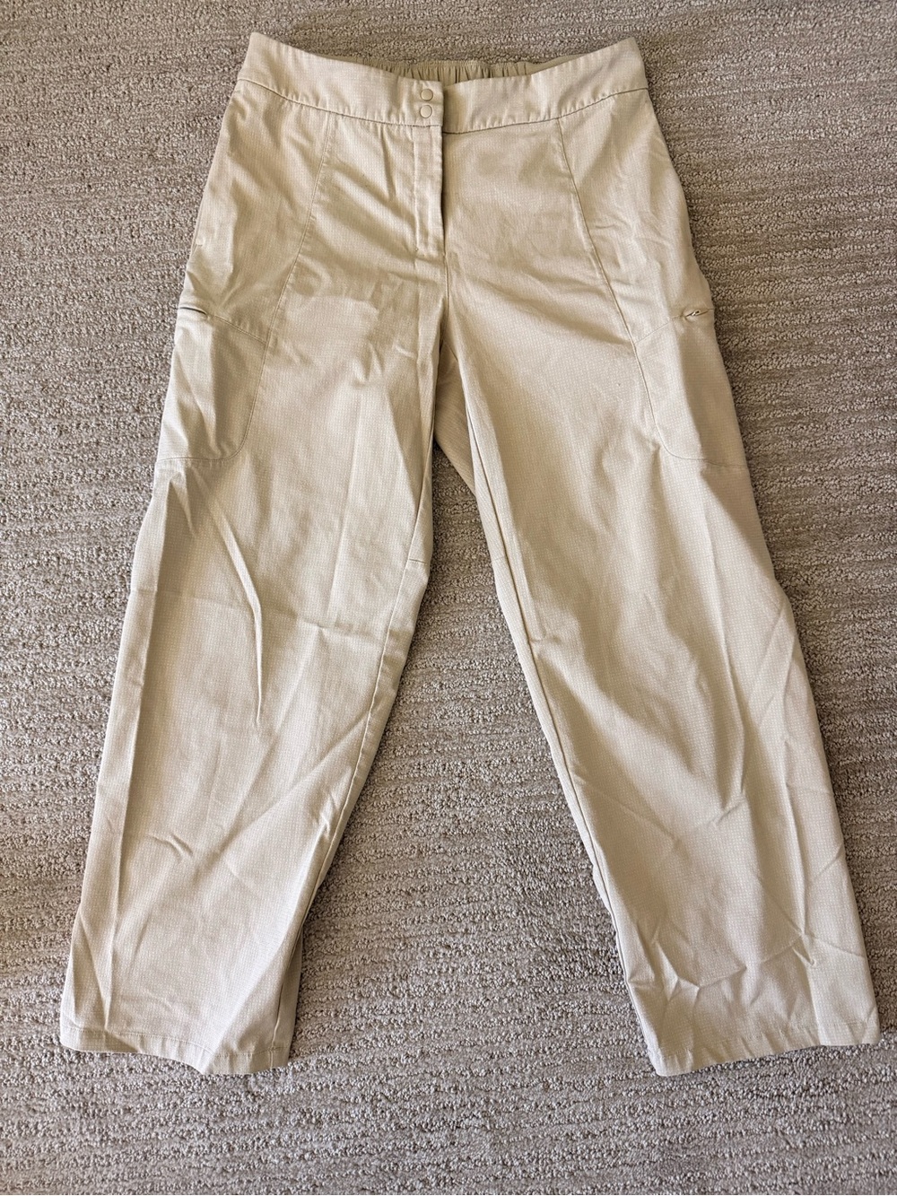 lululemon athletica Women's Light Beige Ankle Crop Pants